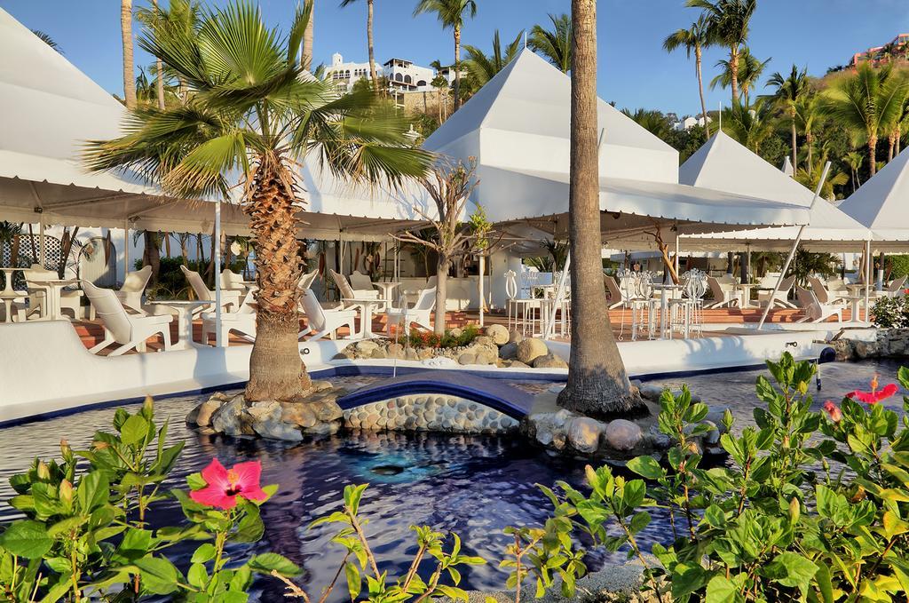Las Hadas By Brisas Manzanillo Zewnętrze zdjęcie The pool at the Hard Rock Hotel