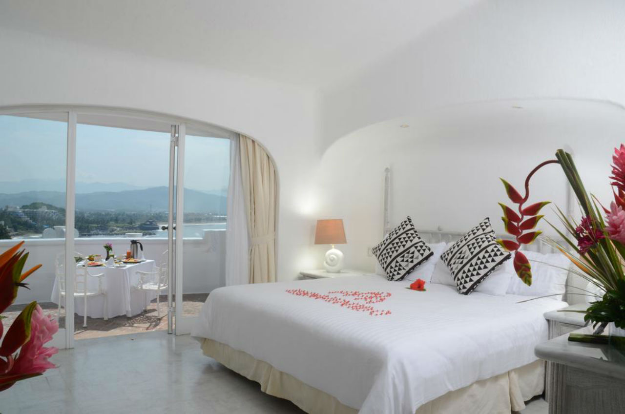 Las Hadas By Brisas Manzanillo Zewnętrze zdjęcie A bedroom at the hotel