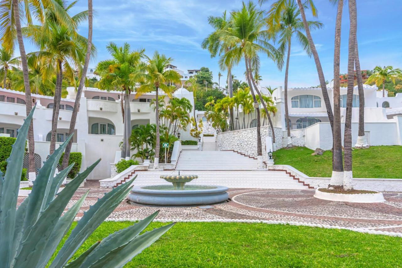 Las Hadas By Brisas Manzanillo Zewnętrze zdjęcie Residential area in Punta Mita